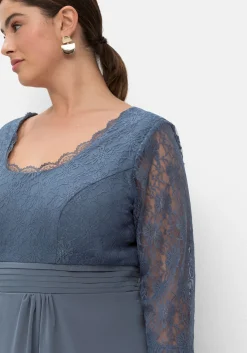 Cocktailkleid mit floraler Spitze