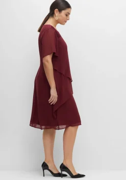 Cocktailkleid mit Spitzen-Einsatz, aus Chiffon