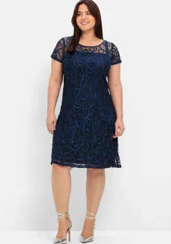 Cocktailkleid mit Zierborten