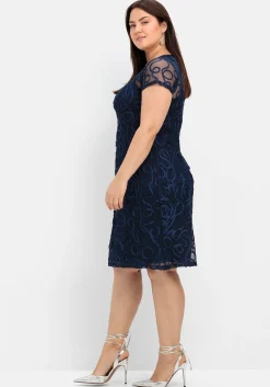 Cocktailkleid mit Zierborten