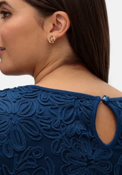 Cocktailkleid mit Zierbortenstickerei am Oberteil