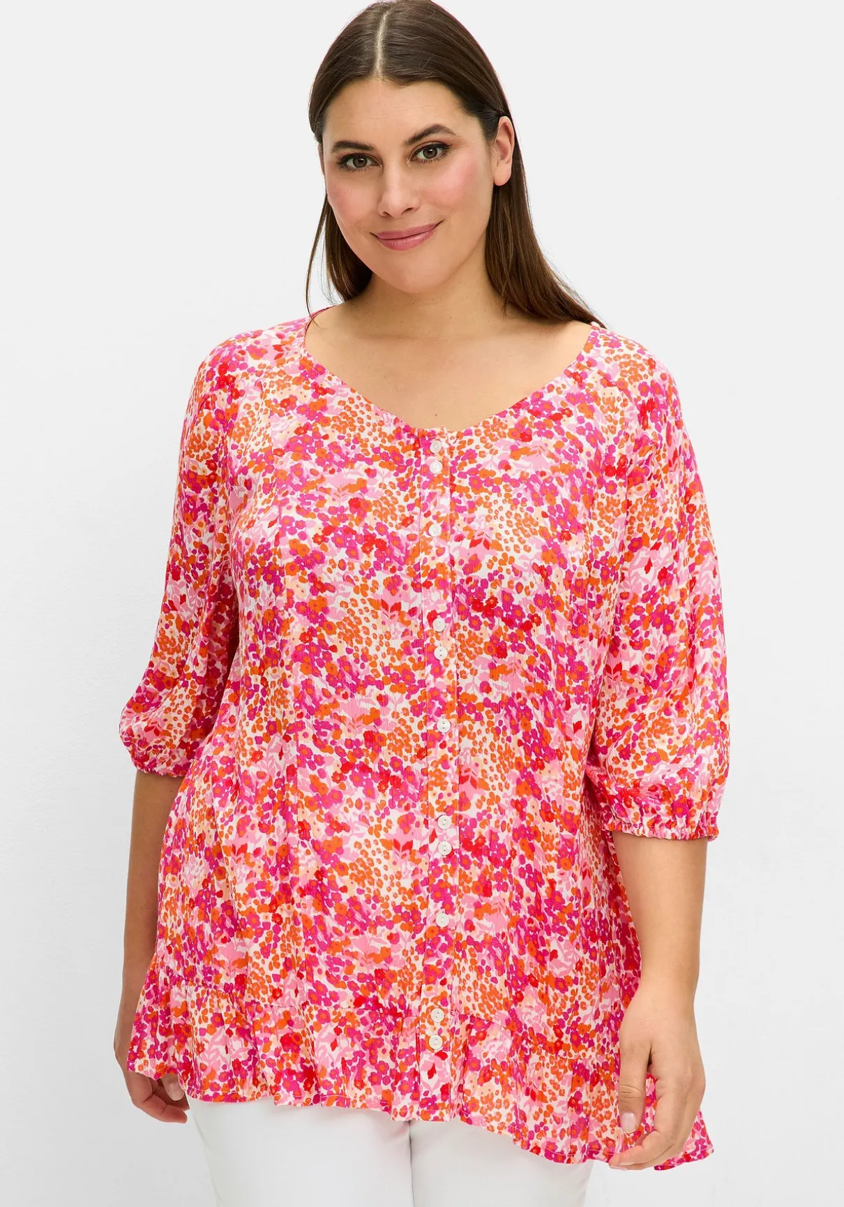 Crêpe-Bluse mit Blumendruck und Volant am Saum