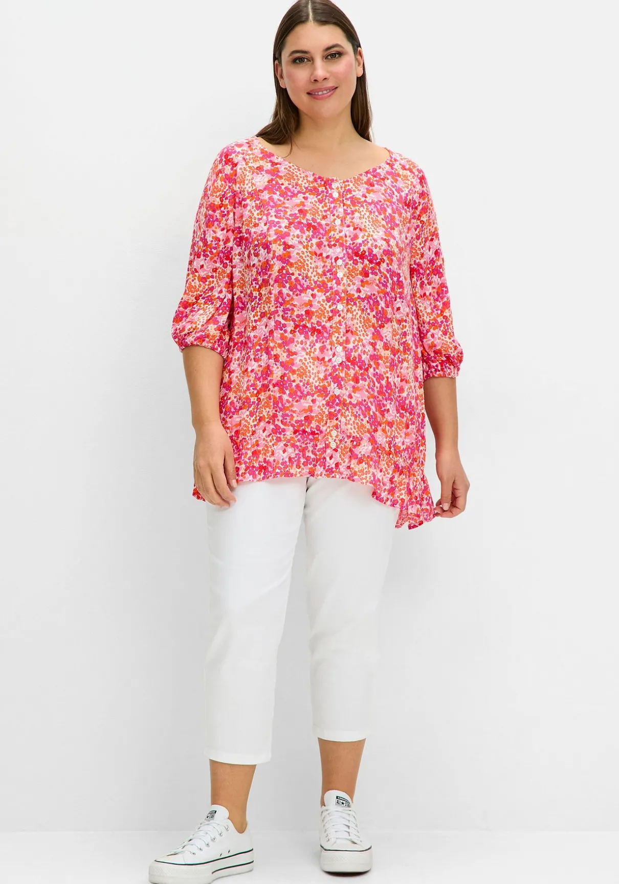 Crêpe-Bluse mit Blumendruck und Volant am Saum