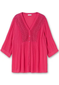 Crêpebluse mit Häkelspitze und Biesen