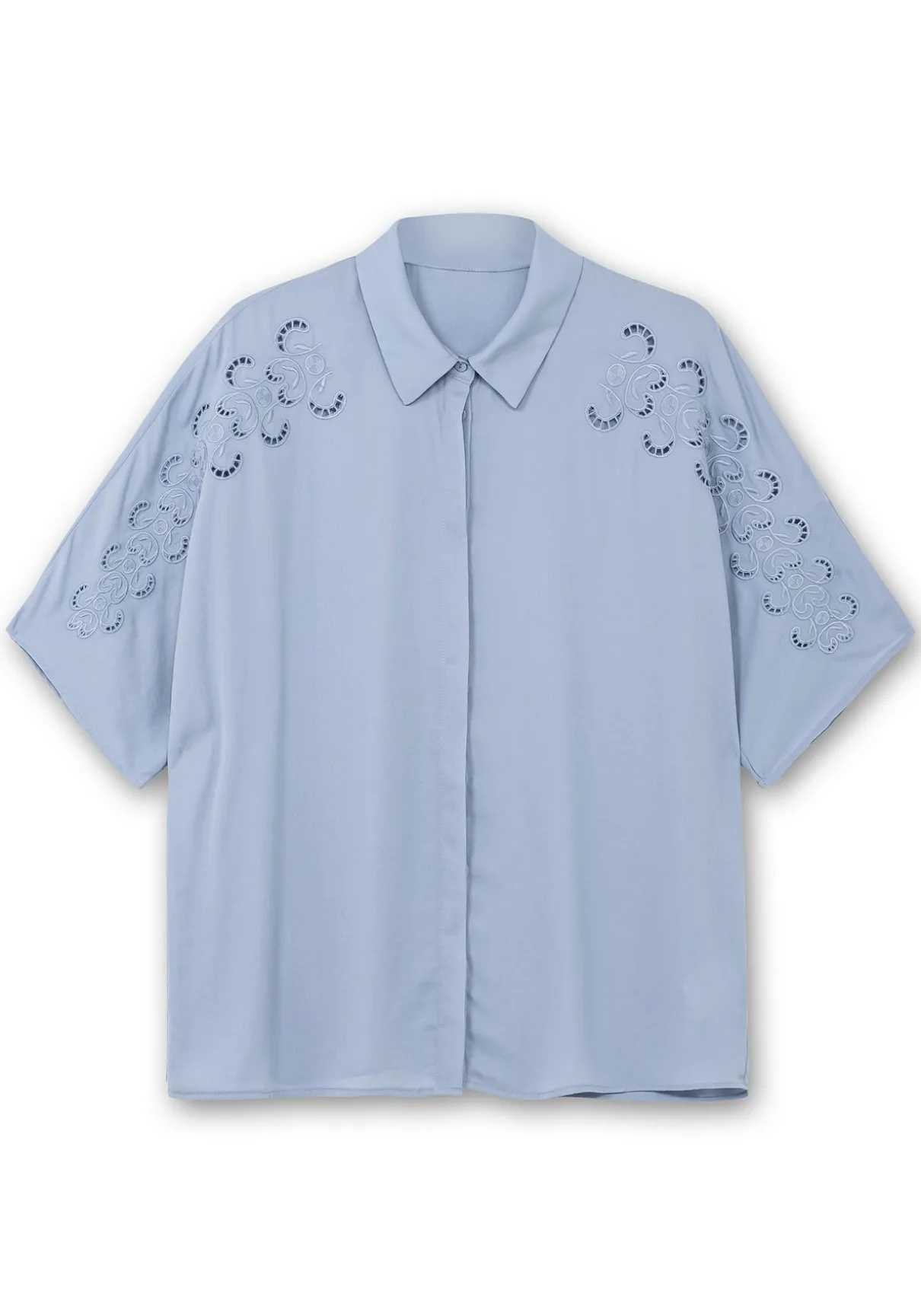 Crêpebluse mit Lochstickerei und Fledermausärmeln