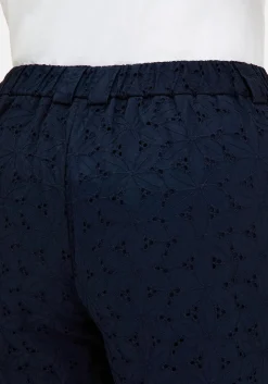 Culotte aus Lochspitze, mit Teilgummibund