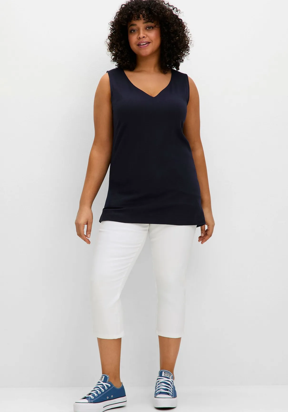 Doppellagiges Top mit Herzausschnitt