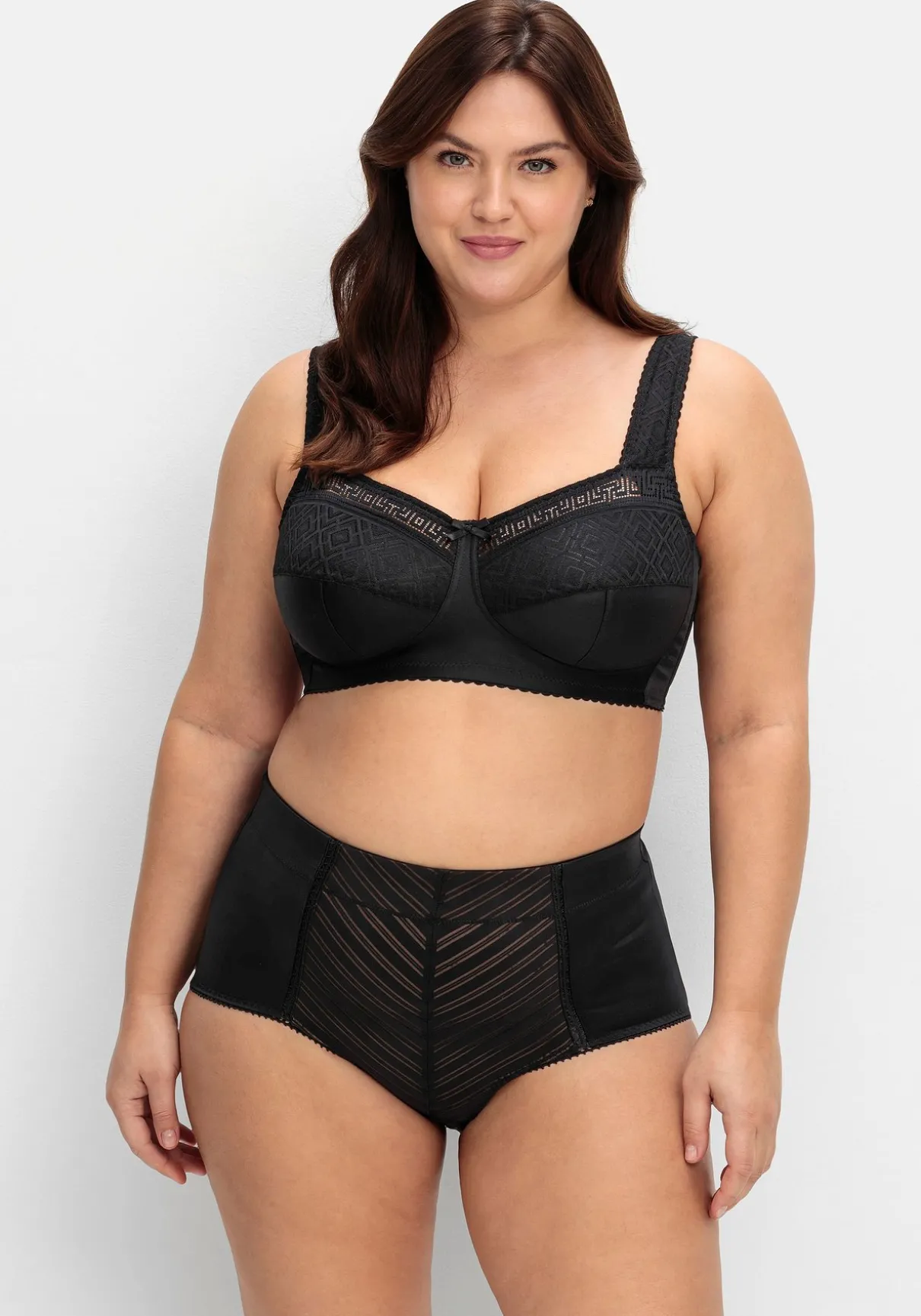 Entlastungs-BH ohne Bügel, mit Spitzen-Details