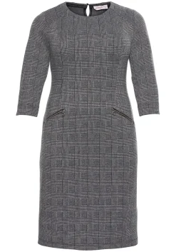 Etuikleid mit 3/4-Arm, im Materialmix