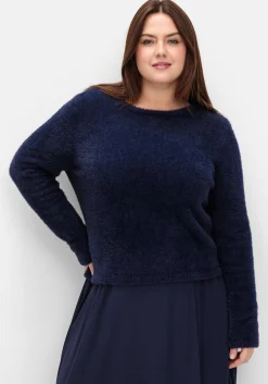 Flauschiger Pullover mit tiefem V-Ausschnitt hinten
