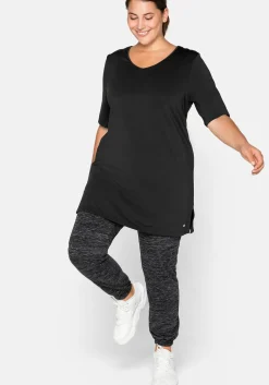 Funktionsshirt in Longform, mit Cut-out im Rücken