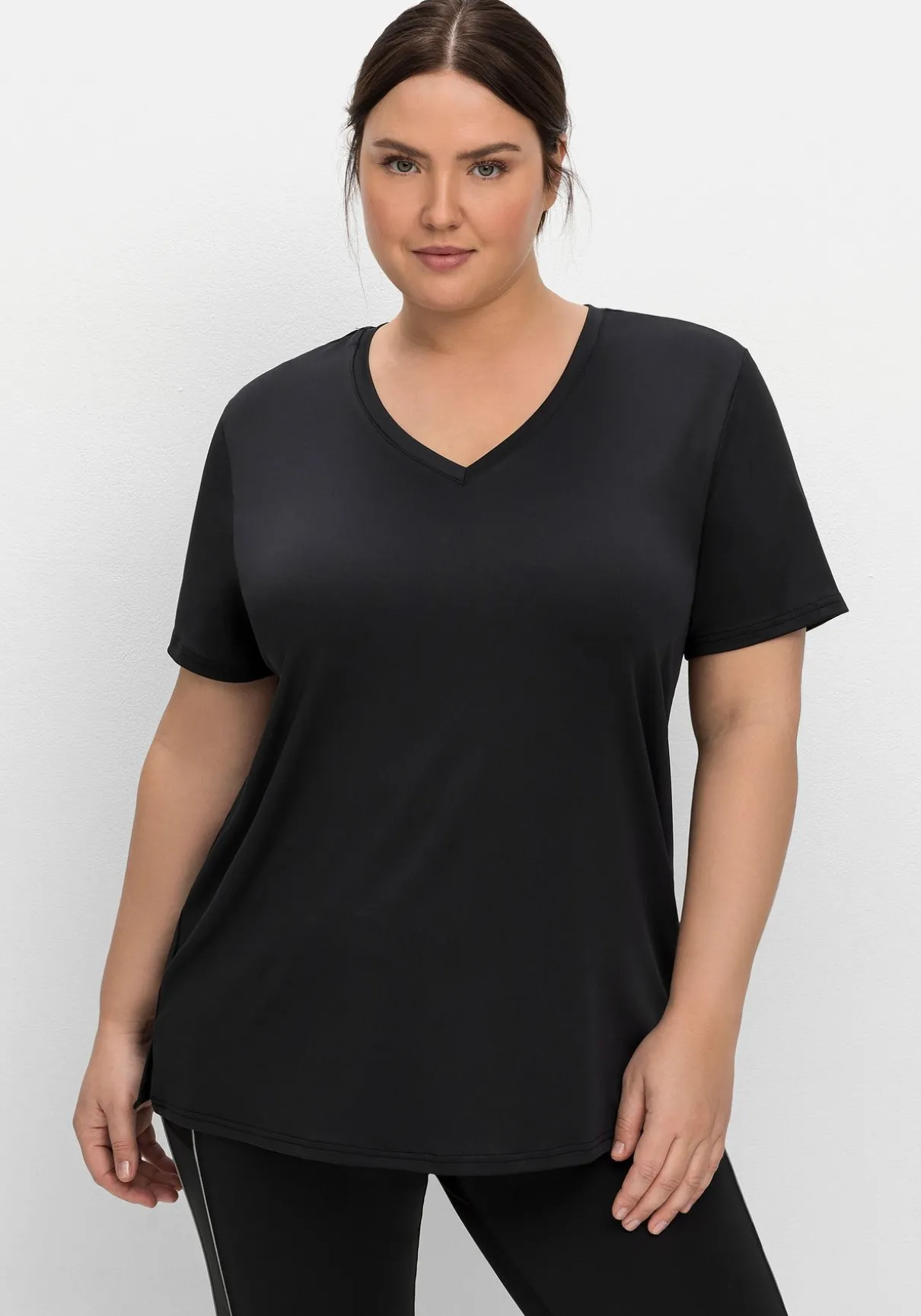 Funktionsshirt mit V-Ausschnitt