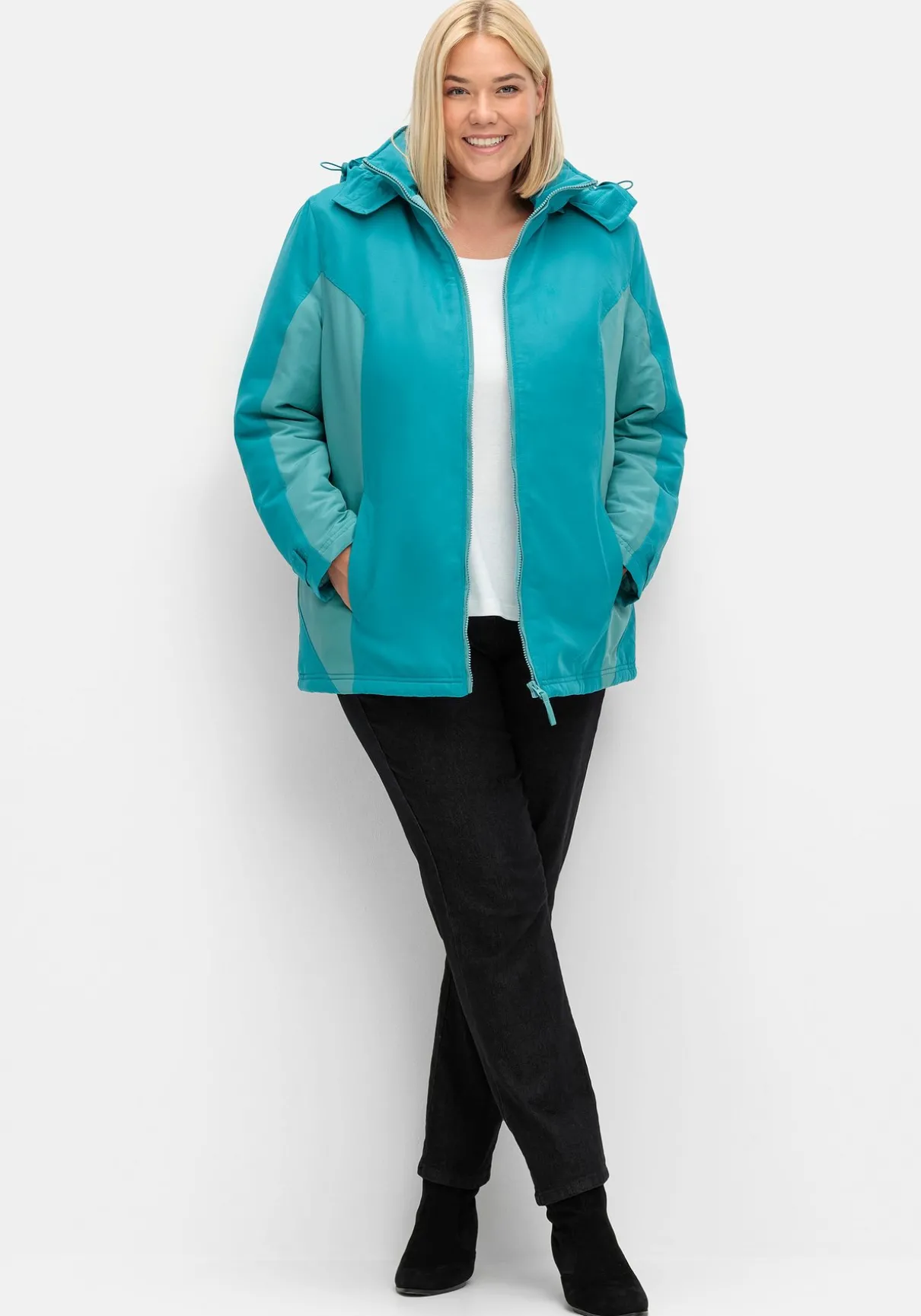 Funktions-Winterjacke mit Kontrastdetails