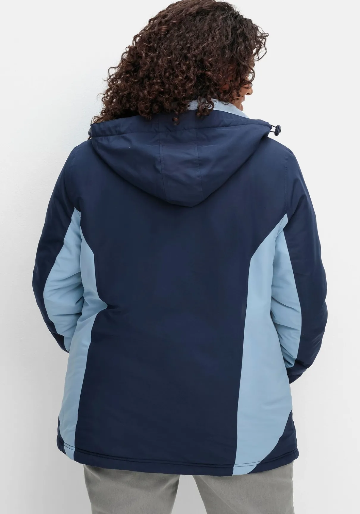 Funktions-Winterjacke mit Kontrastdetails