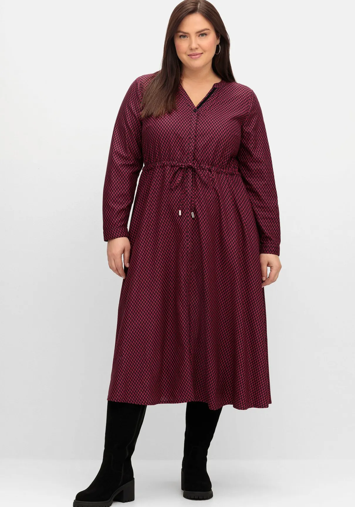 Gefüttertes Midikleid mit Alloverprint