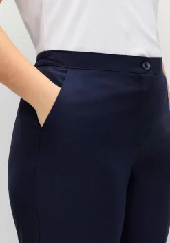 Gerade Hose mit Bügelfalten
