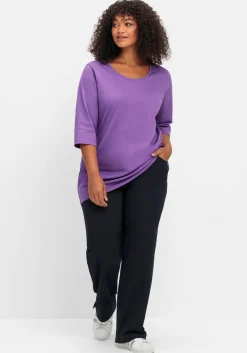 Gerade Hose mit Zierriegeln und Gürtelschlaufen