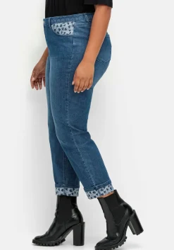 Gerade Jeans in 7/8-Länge, mit Herzchen-Einsätzen