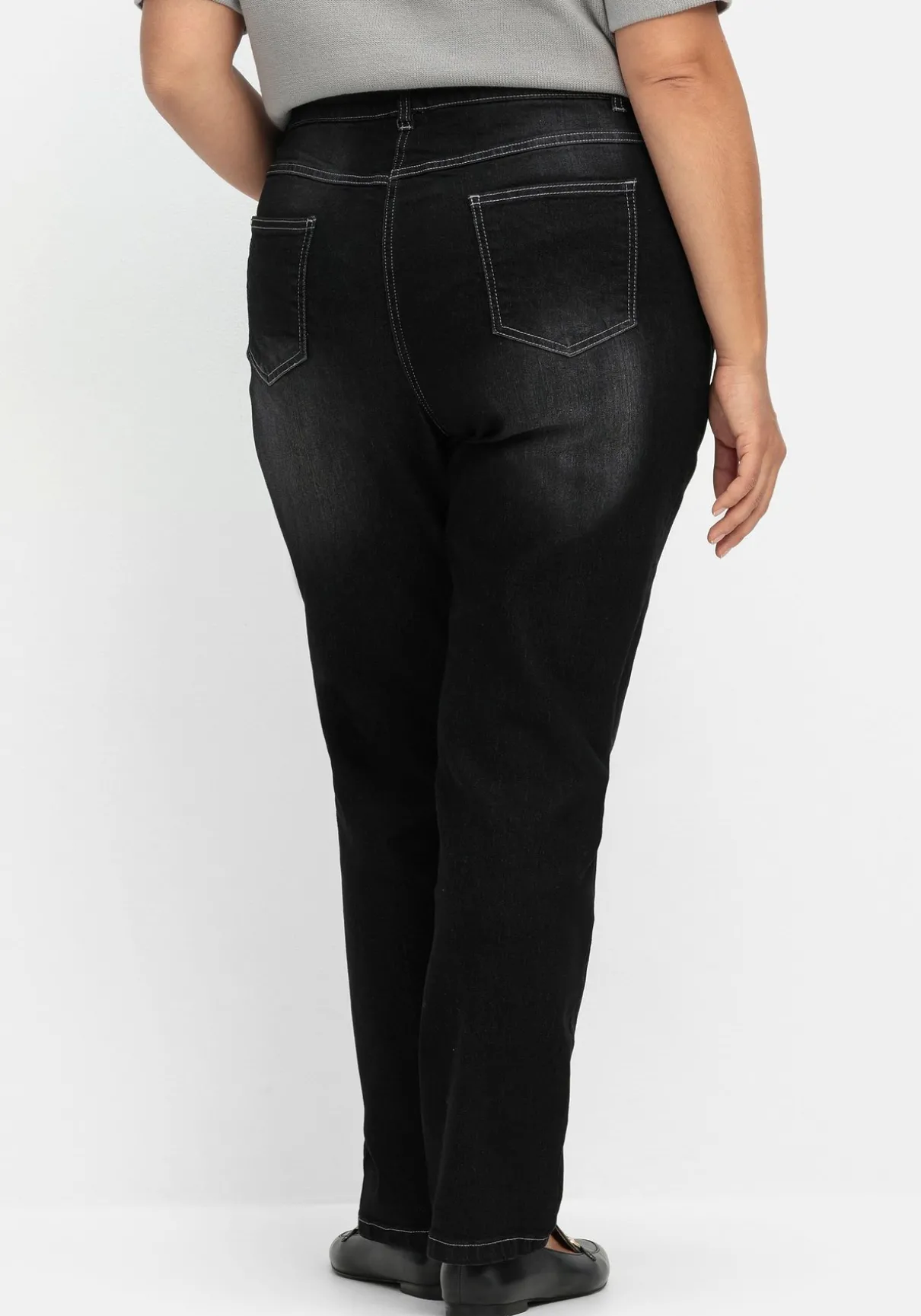 Gerade Jeans mit elastischem High-Waist-Bund