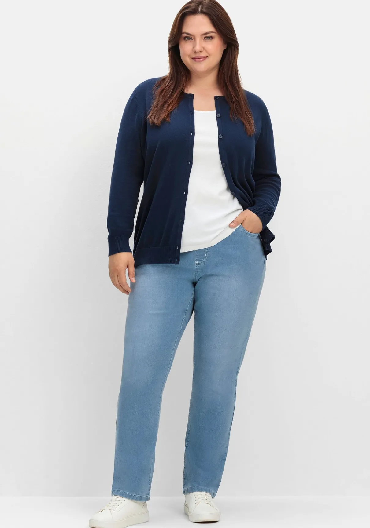 Gerade Jeans mit Rundum-Dehnbund