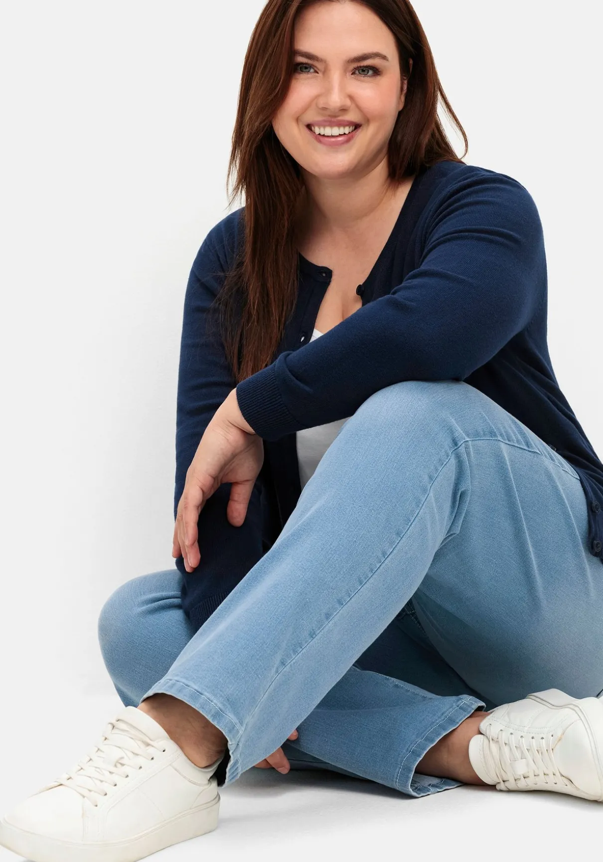 Gerade Jeans mit Rundum-Dehnbund