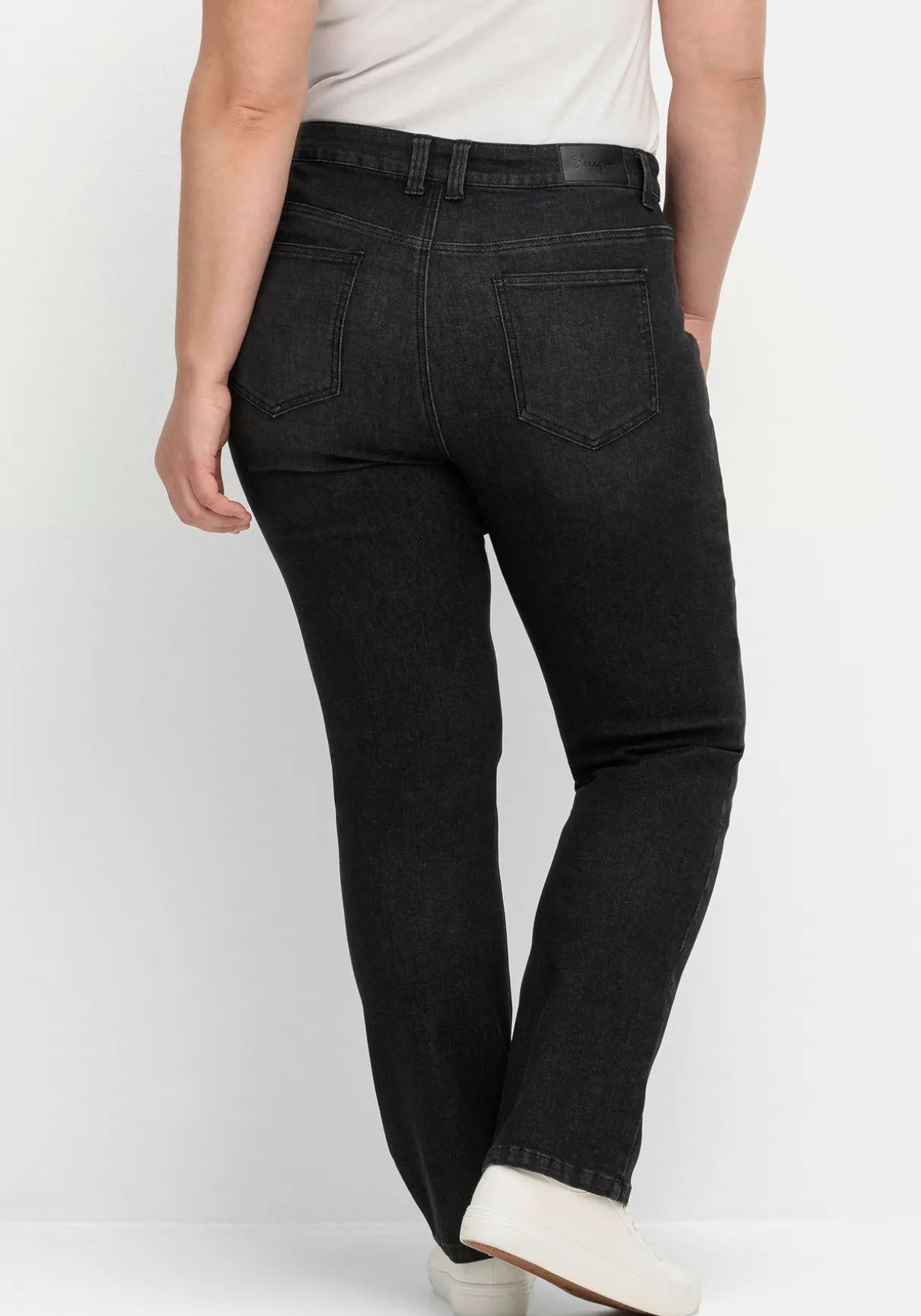 Gerade Jeans mit TruTemp365® Fasern
