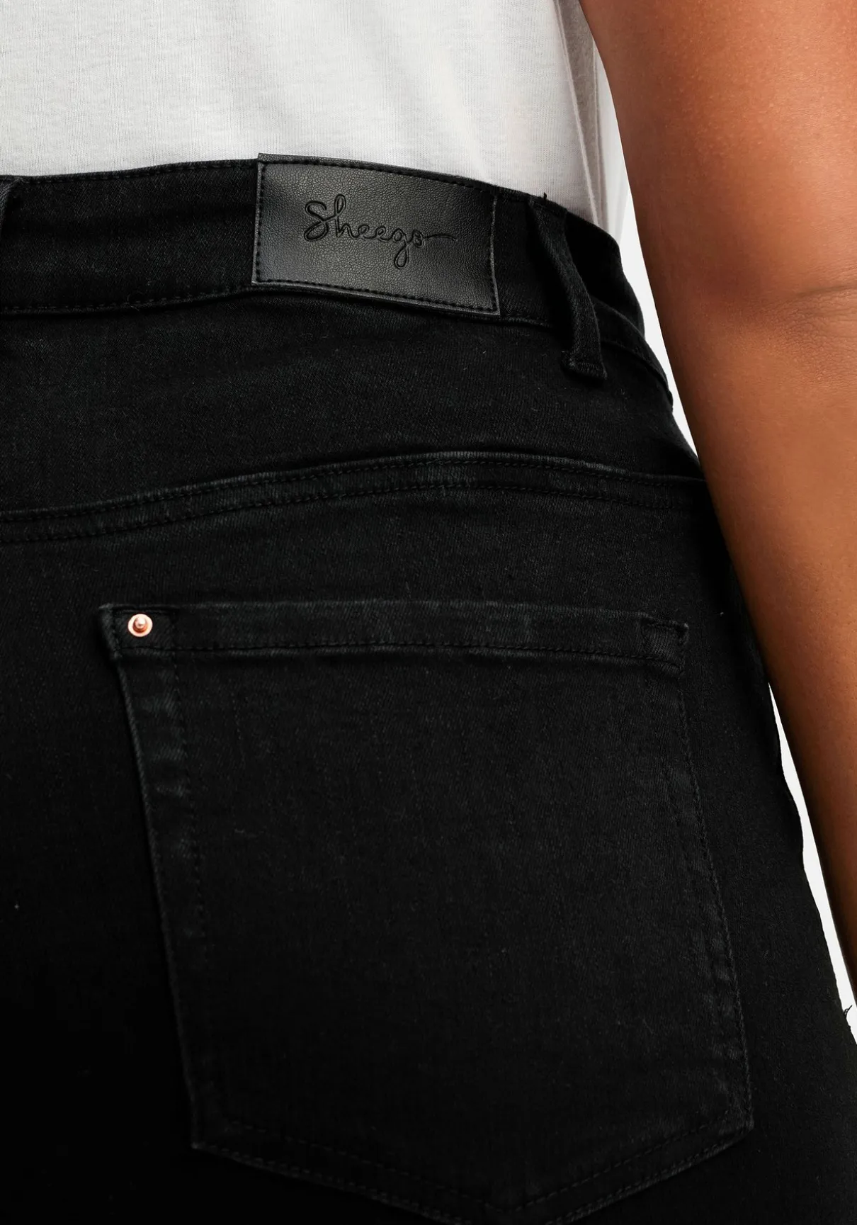 Gerade Stretch-Jeans mit Bodyforming-Effekt