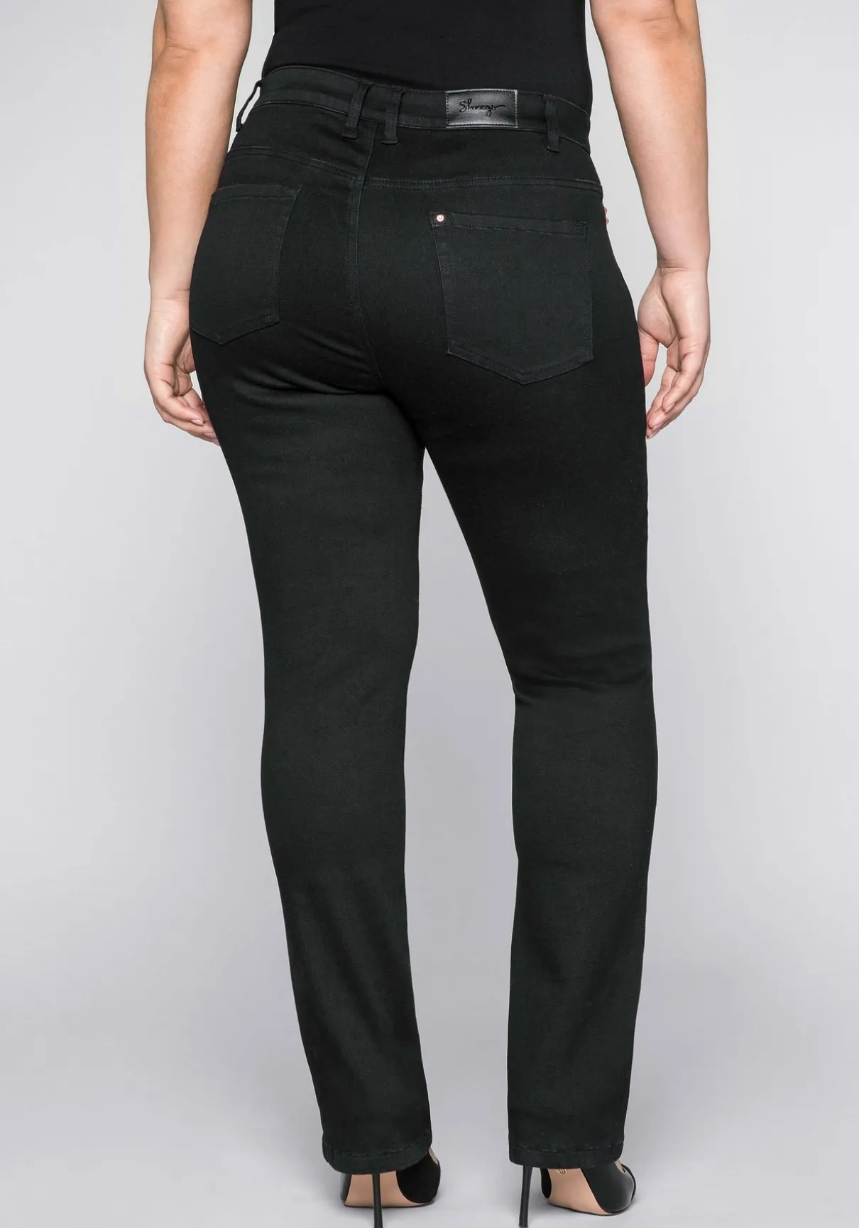 Gerade Stretch-Jeans mit Bodyforming-Effekt