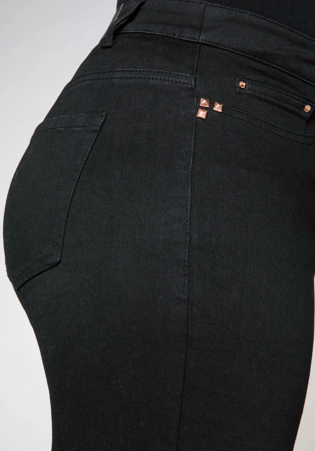 Gerade Stretch-Jeans mit Bodyforming-Effekt