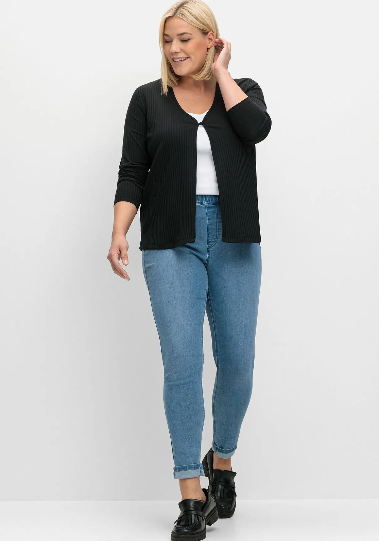 Gerippte Shirtjacke mit 1-Knopf-Verschluss