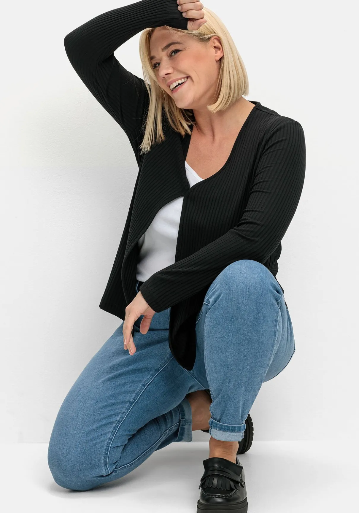 Gerippte Shirtjacke mit 1-Knopf-Verschluss