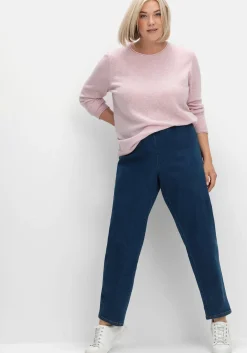 Jeans in Karottenform, mit Stretchbund