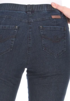 Jeans in Quer-Stretch-Qualität, mit Komfortbund
