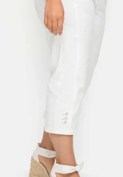 7/8-Jeans mit Zierknöpfen am Saum