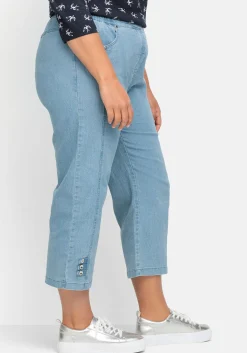 7/8-Jeans mit Zierknöpfen am Saum