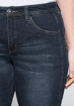Jeansbermudas mit vorverlegter Seitennaht