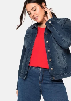 Jeansjacke in leicht taillierter und verkürzter Form