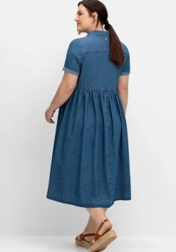 Jeanskleid mit Blusenkragen und Teilungsnaht