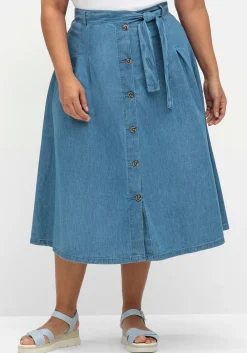 Jeansrock in A-Linie, mit Bindegürtel