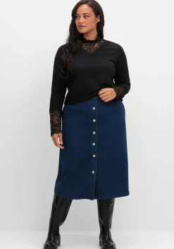 Jeansrock mit Zierknopfleiste, in A-Linie