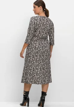 Jerseykleid in Wickeloptik, mit Blätterprint