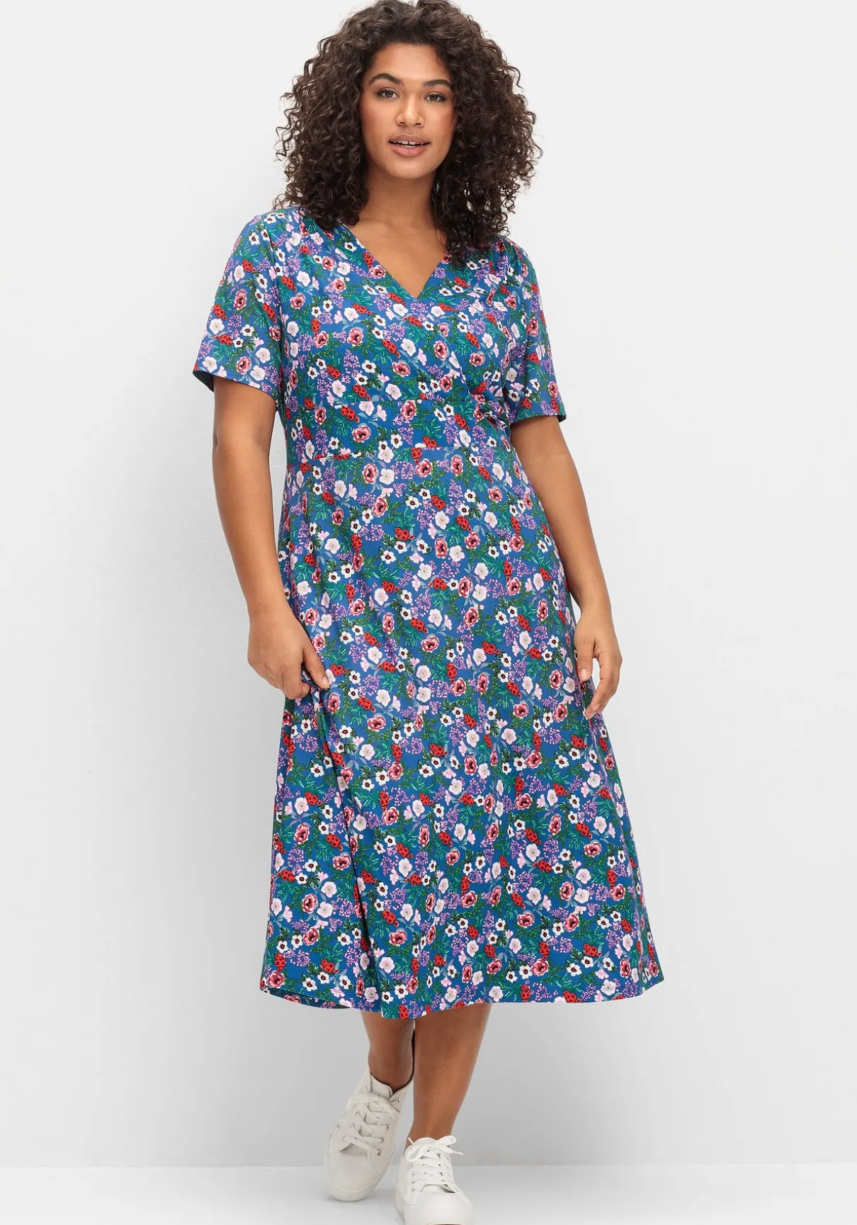 Jerseykleid in Wickeloptik, mit floralem Druck