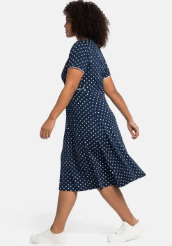 Jerseykleid mit Punktedruck und Paspelierung