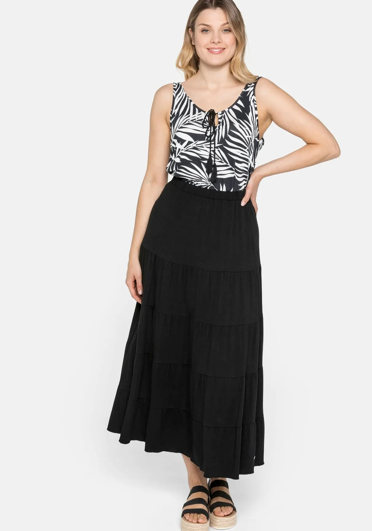 Jerseyrock in Maxilänge, mit stufigen Volants