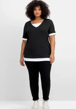 Jerseyshirt in 2-in-1-Optik, mit V-Ausschnitt