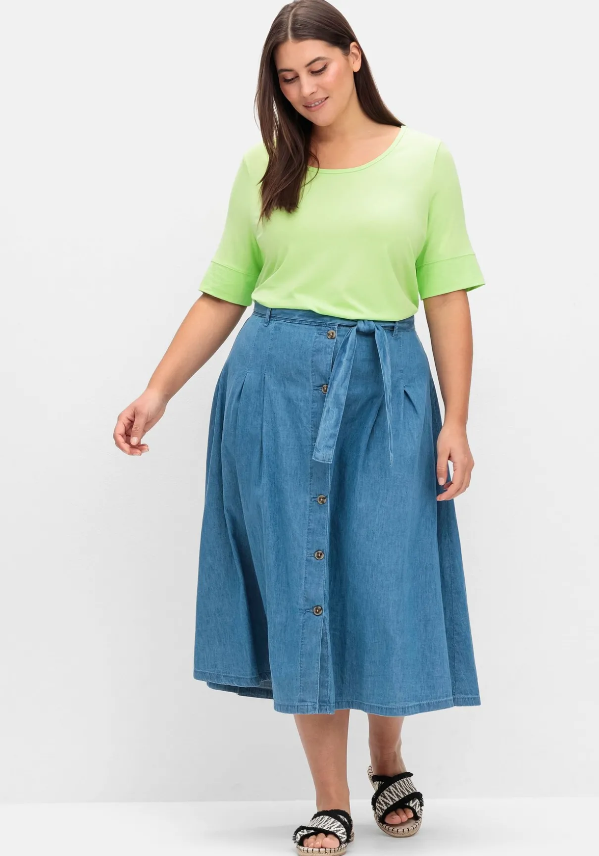 Jerseyshirt mit abgerundetem Saum