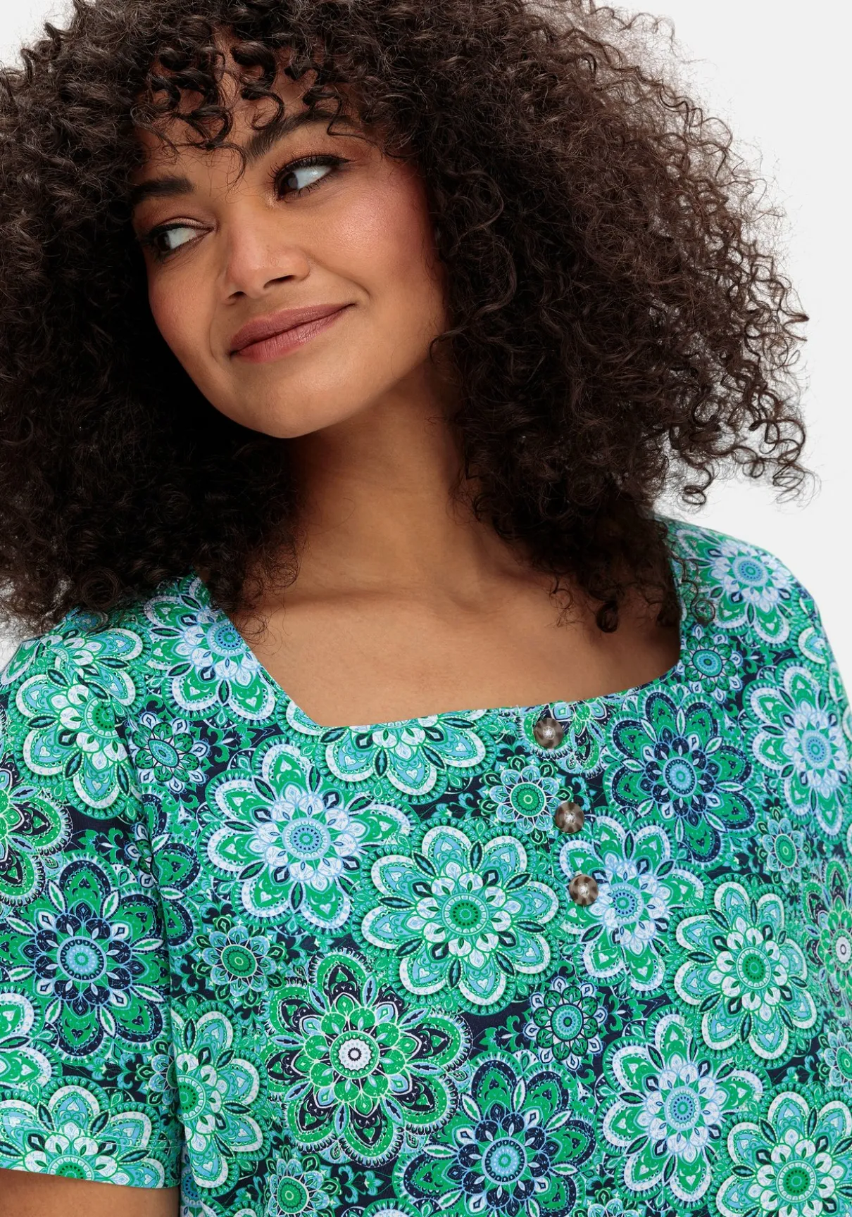 Jerseyshirt mit Blumendruck und Karreeausschnitt