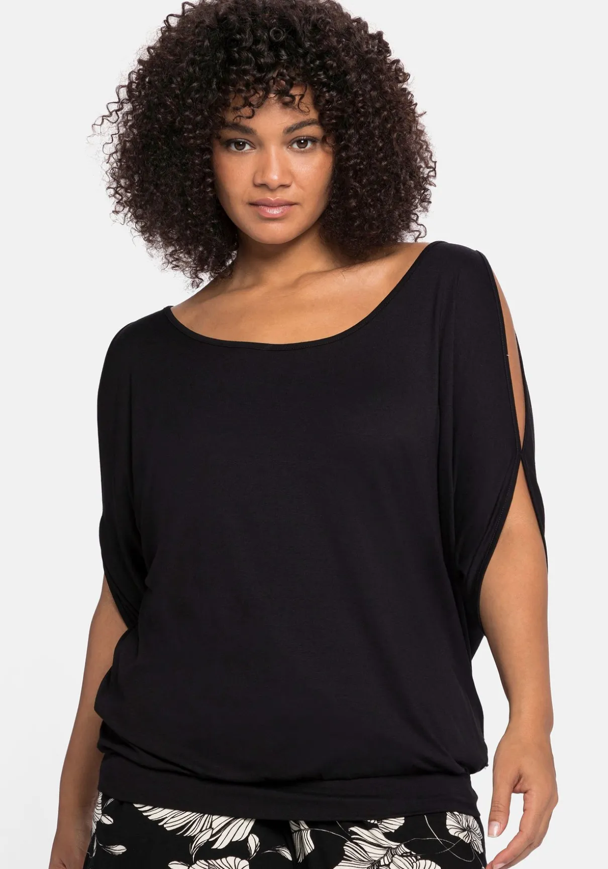 Jerseyshirt mit geschlitzten Fledermausärmeln