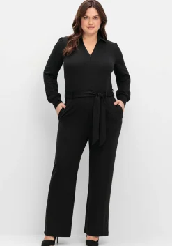 Jumpsuit mit Bindegürtel und Reißverschluss vorn