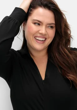 Jumpsuit mit Bindegürtel und Reißverschluss vorn